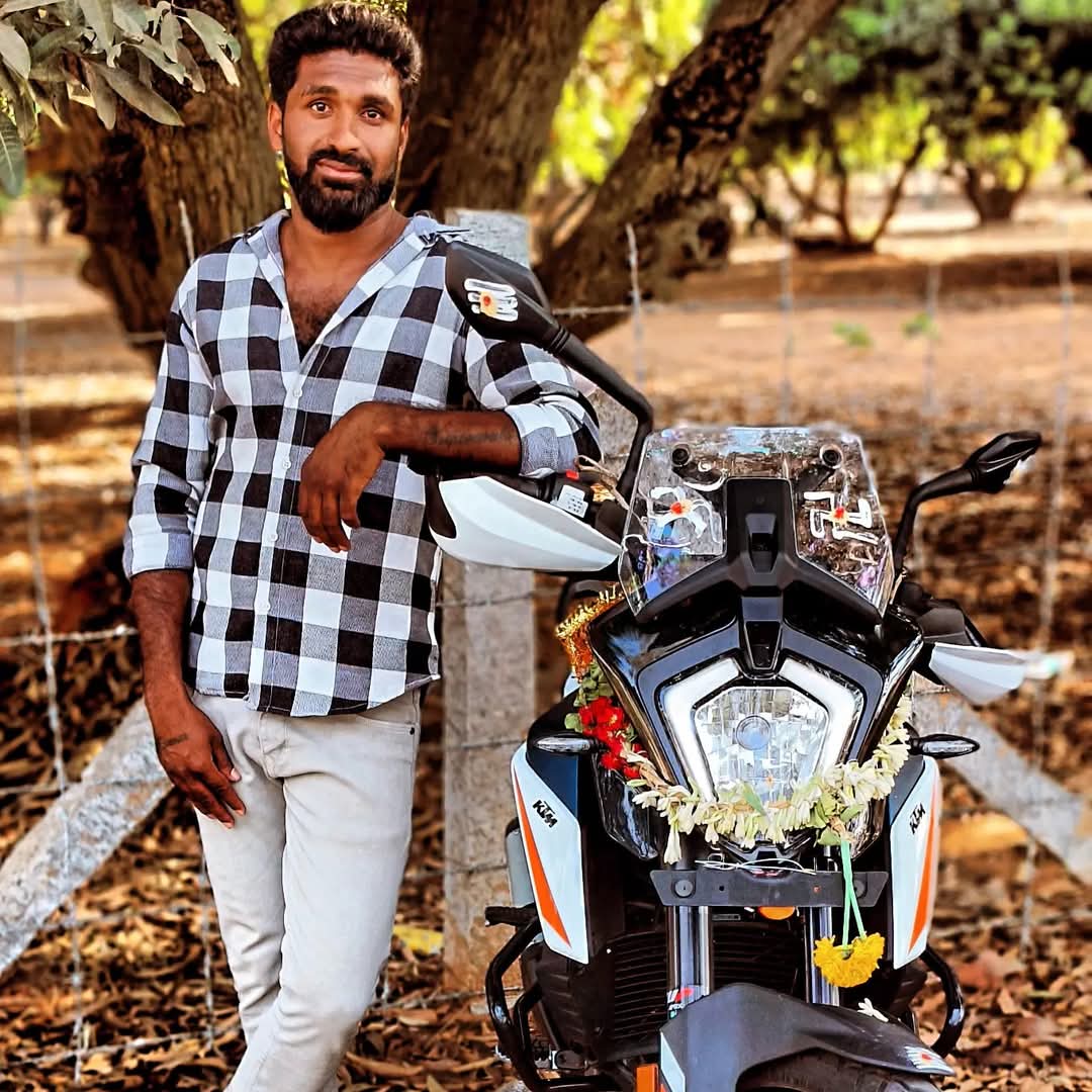 S Lokesh (Lokhi)